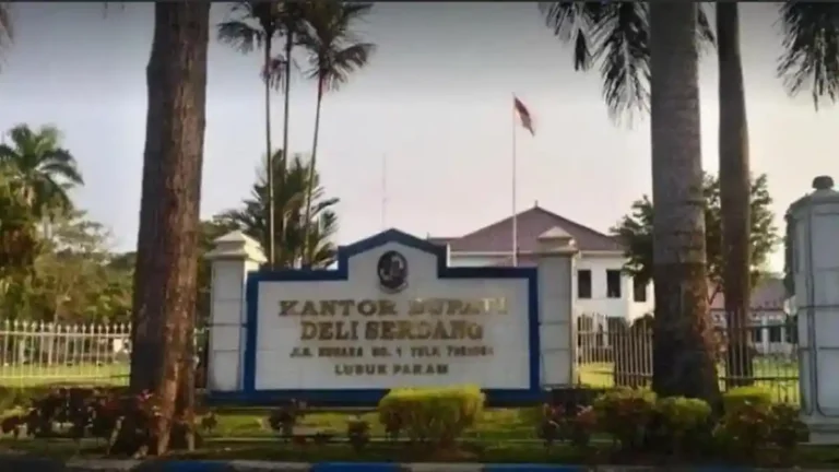 KantorBupatiDeliSerdangdiJlnNegaraLubukPakam1
