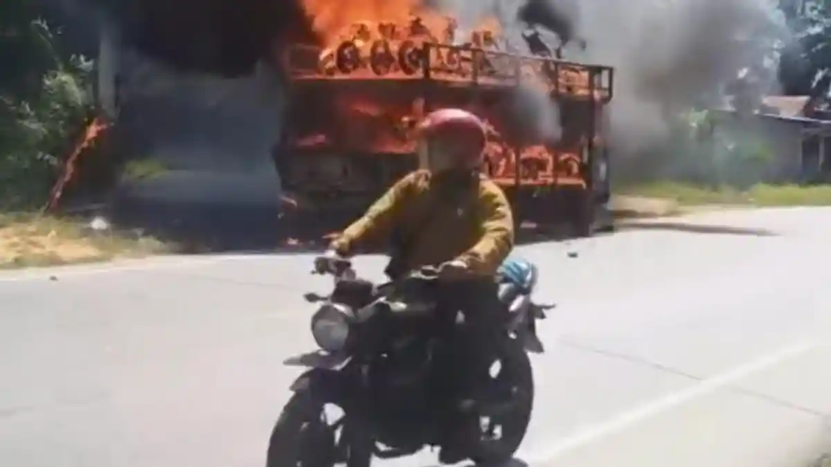 Polisi Masih Dalami Penyebab Terbakarnya Truk Pengangkut 24 Unit Sepeda Motor di Langkat