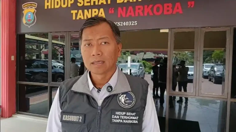 Kasubdit-II-Ditresnarkoba-Polda-Sumut-AKBP-Hendro-Wibowo-ketika-diwawancarai
