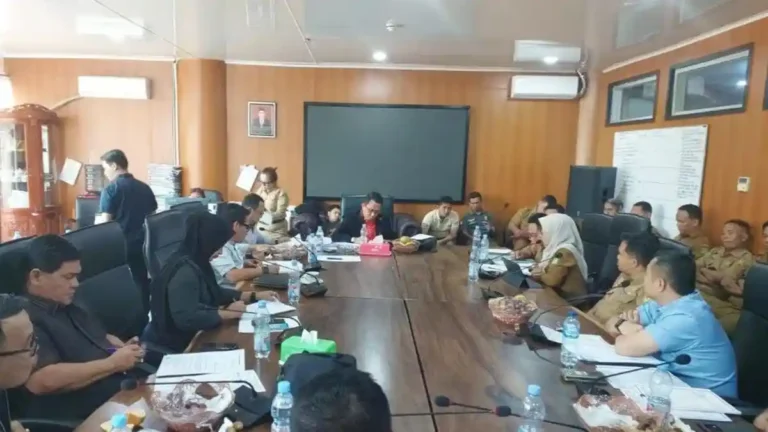 Suasana-rapat-di-Komisi-IV-DPRD-Medan-Tribun-MedancomDoc