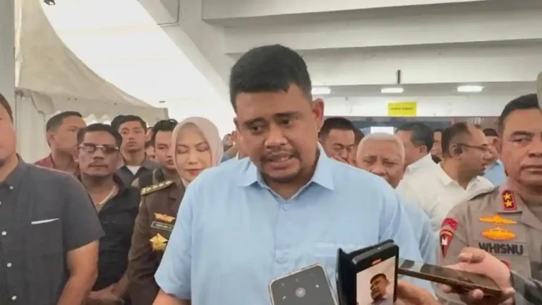 Gubsu-Bobby-Nasution-salurkan-hasil-pajak-rokok-triwulan-pertama_