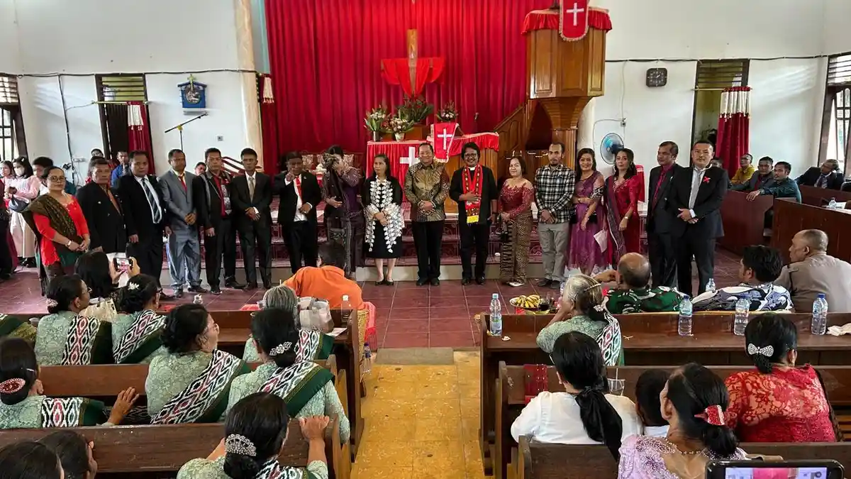 Rapidin-memberikan-bantuan-pribadi-sebesar-Rp50-juta-untuk-mendukung-rehabilitasi-gereja
