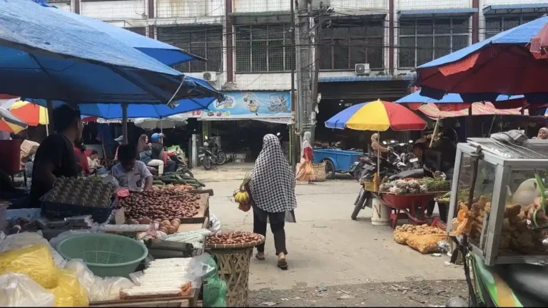 HARGAKEDELAIAktivitas...belidiPasarTradisional