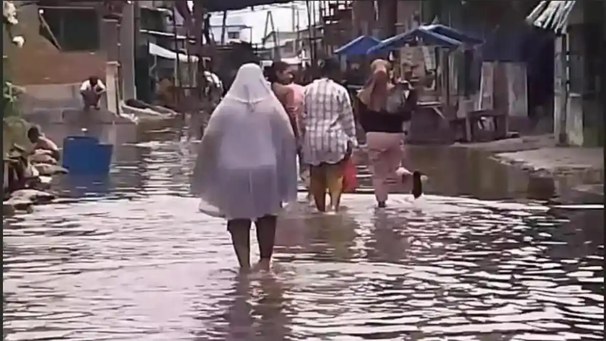 SuasanawargakawasanBe...ngrobyangnaikkejalan11